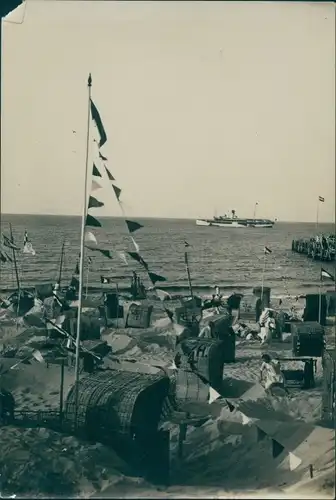 Foto Ostseebad Göhren auf Rügen, Strandleben, Dampfer