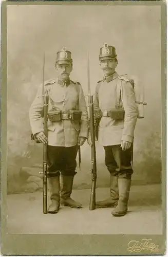 Kabinettfoto Deutsche Soldaten in Uniform, Jäger, Marschausrüstung, Bajonett, Portrait