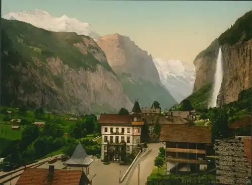 Foto Lauterbrunnen Kanton Bern, Ortsansicht mit Staubbach