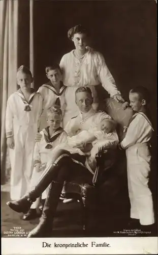 Ak Kronprinz Wilhelm von Preußen, Kronprinzessin Cecilie von Preußen, Kinder