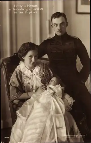 Ak Herzog Ernst August zu Braunschweig und Lüneburg, Herzogin Viktoria Luise, Erbprinz Ernst August