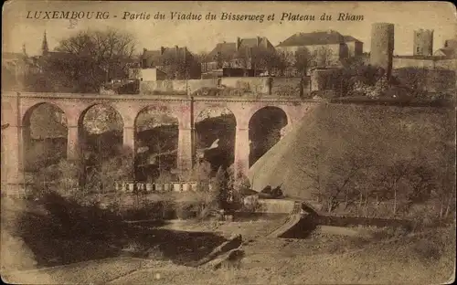 Ak Luxemburg, Partie du Viaduc du Bisserweg et Plateau du Rham