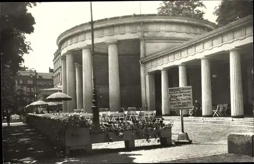 Foto Ak Aachen in Nordrhein Westfalen, Elisenbrunnen, Abfahrtstelle Rundfahrten