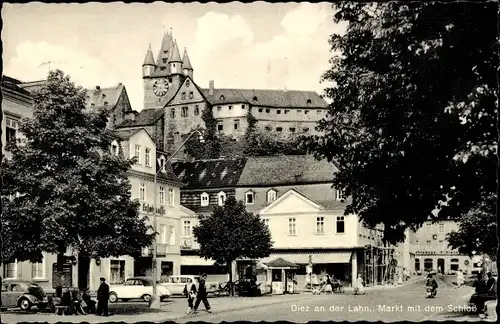 Ak Diez an der Lahn, Markt mit Schloss im Hintergrund