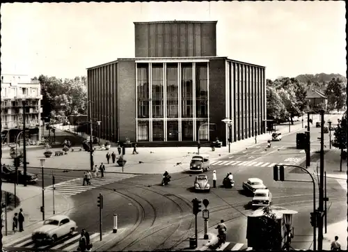 Ak Bochum im Ruhrgebiet, Stadttheater, Außenansicht, Autos, Passanten
