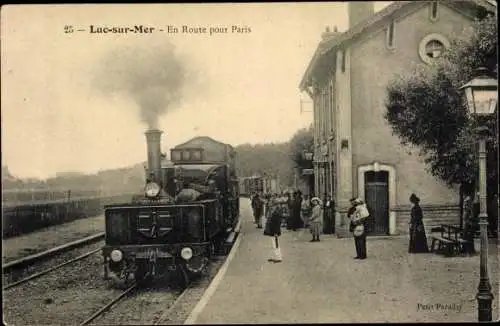 Ak Luc sur Mer Calvados, En Route pour Paris, Bahnhof, Gleisseite, Dampflok