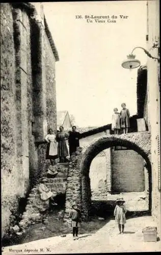 Ak Saint Laurent du Var Alpes Maritimes, Un Vieux Coin
