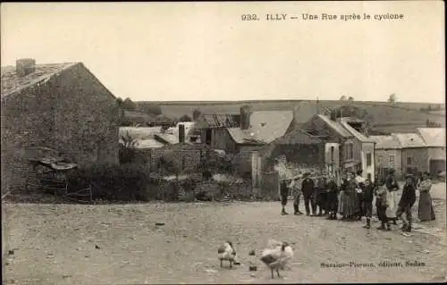 Ak Illy Ardennes, Une rue, apres le cyclone