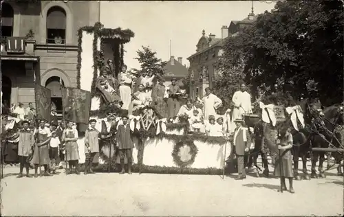 Foto Ak München, 13. Deutsches Turnfest, Gilde der Maler, Straßenumzug