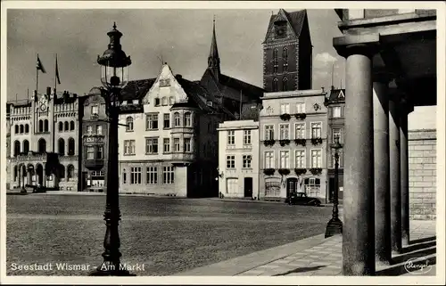 Ak Wismar in Mecklenburg Vorpommern, Partie am Markt