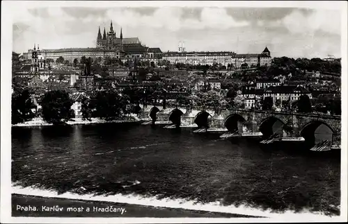 Ak Praha Prag Tschechien, Hradčany Hradschin, Karlsbrücke