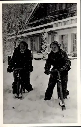 Ak Grindelwald Kt. Bern Schweiz, Prinzessinnen Beatrix und Irene der Niederlande, 1953