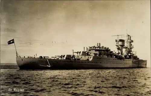 Foto Ak Niederländisches Kriegsschiff, De Ruyter, Leichter Kreuzer