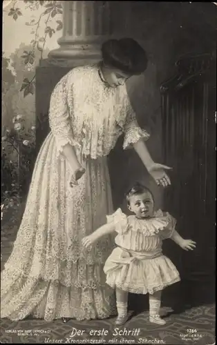 Ak Der erste Schritt, Kronprinzessin Cecilie von Preußen, Sohn, Liersch 1766