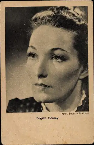 Ak Schauspielerin Brigitte Horney, Portrait