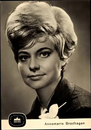 Ak Schauspielerin Annemarie Brodhagen, Portrait