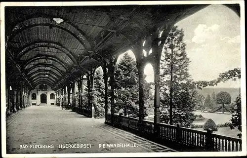 Ak Świeradów Zdrój Bad Flinsberg Schlesien, Die Wandelhalle