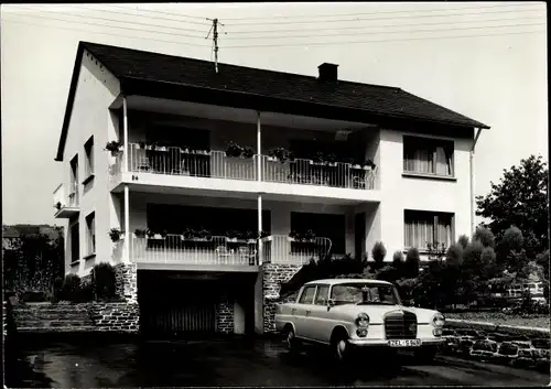Ak Traben Trarbach an der Mosel, Gästehaus Bisenius, Auto