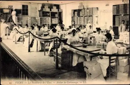 Ak Vichy Allier, La Pastillerie de l'État, Atelier de Cartonnage