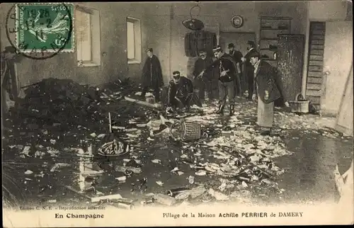 Ak Damery Marne, Pillage de la Maison Achille Perrier