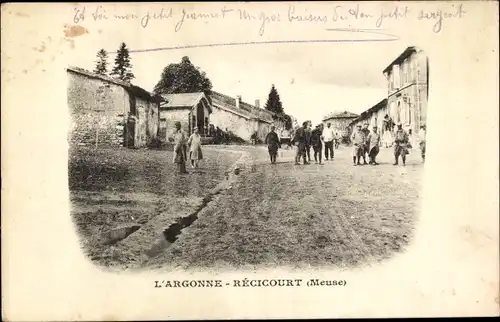 Ak Récicourt Meuse, Straßenpartie, Soldaten