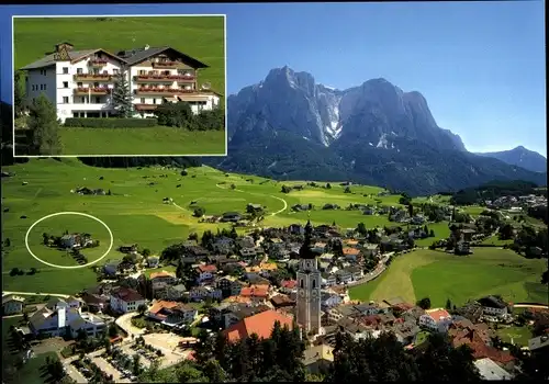 Ak Kastelruth Castelrotto Südtirol, Gesamtansicht mit Hotel Tyrol