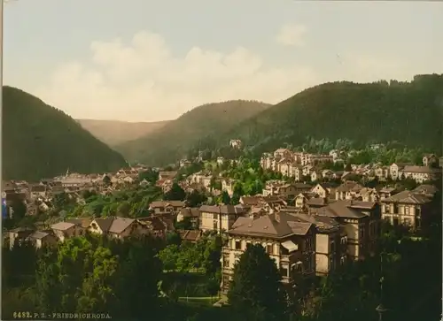 Foto Friedrichroda im Thüringer Wald, Blick auf den Ort