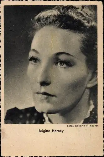 Ak Schauspielerin Brigitte Horney, Portrait