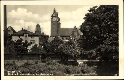 Ak Plauen im Vogtland, Blick auf Johanniskirche und Rathausturm