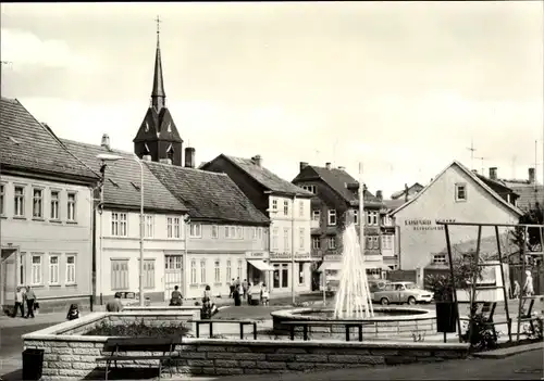 Ak Friedrichroda im Thüringer Wald, Ernst-Thälmann-Straße, Brunnen