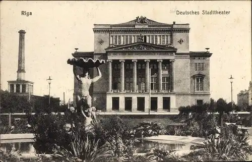 Ak Riga Lettland, Deutsches Stadttheater, Brunnen