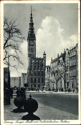 Ak Gdańsk Danzig, Langer Markt mit Blick auf das Rechtstädtische Rathaus