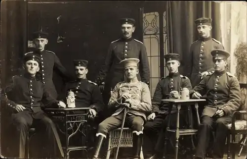 Foto Ak Schleswig an der Schlei, Deutsche Soldaten in Uniformen, I WK