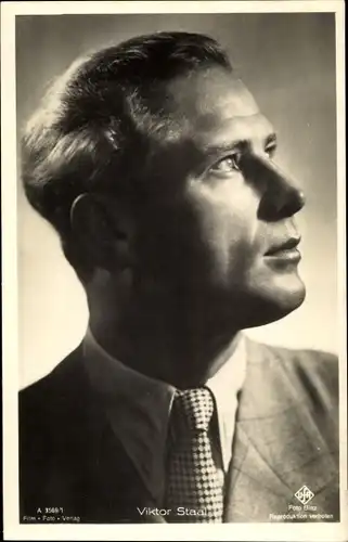 Ak Schauspieler Viktor Staal, Portrait, Anzug, UFA Film, Profil, Film Foto Verlag A 3569/1