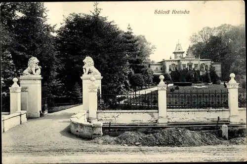 Ak Kreischa Sachsen, Blick auf das Schloss mit Parkanlage, Eingangstor