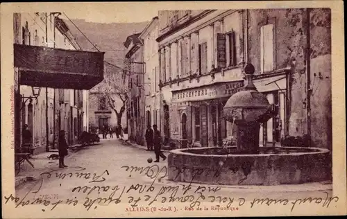 Ak Alleins Bouches du Rhône, Rue de la Republique