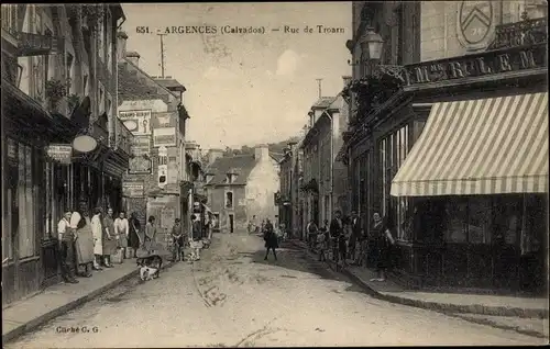 Ak Argences Calvados, Rue de Troarn