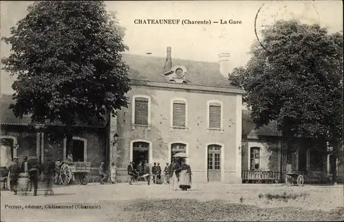 Ak Chateauneuf Charente, la Gare, Bahnhof