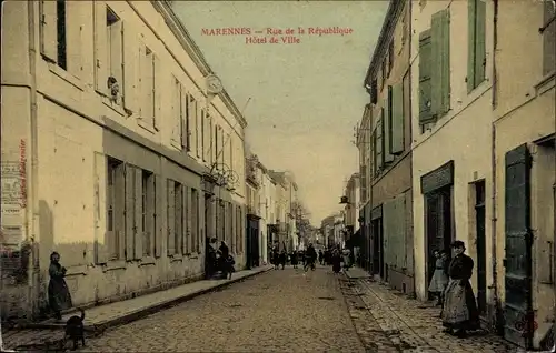 Ak Marennes Charente-Maritime, Rue de la République, Hôtel de Ville