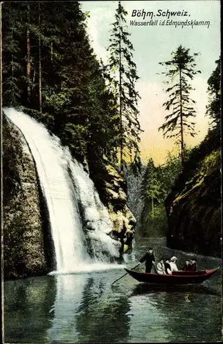 Ak Hřensko Herrnskretschen Elbe Region Aussig, Edmundsklamm, Wasserfall, Ruderboot