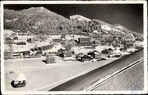 Ak Leysin Kt. Waadt Schweiz, Blick auf den verschneiten Ort