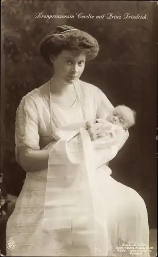 Ak Kronprinzessin Cecilie von Preußen mit Prinz Friedrich