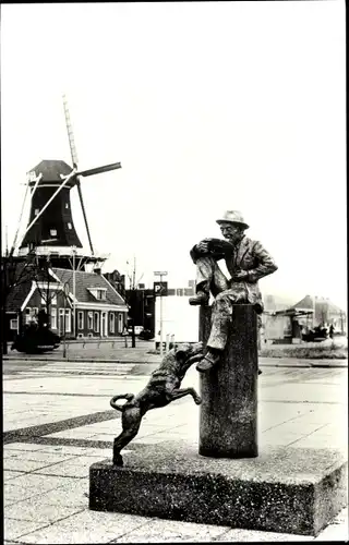 Ak Winschoten Groningen Niederlande, Oldambt-plein, Beeld Tellerlikker, culturele centrum De Klinker