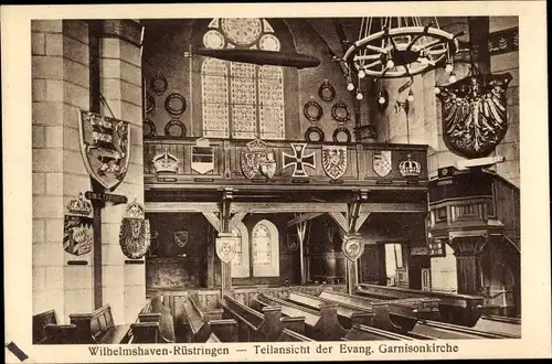 Ak Rüstringen Wilhelmshaven, Evg. Garnisonkirche, Innenansicht, Wappen, Eisernes Kreuz