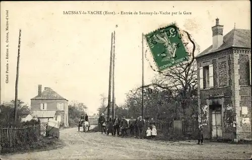 Ak Saussay la Vache Eure, Entrée de Saussay la Vache par la Gare