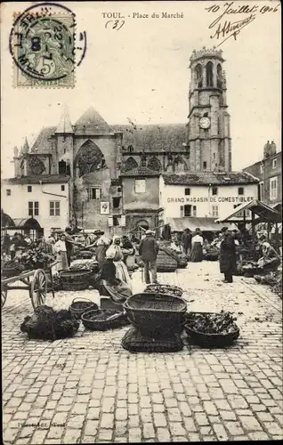 Ak Toul Meurthe et Moselle, Place du Marché