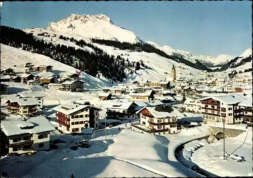 Ak Lech am Arlberg Vorarlberg, Gesamtansicht im Winter