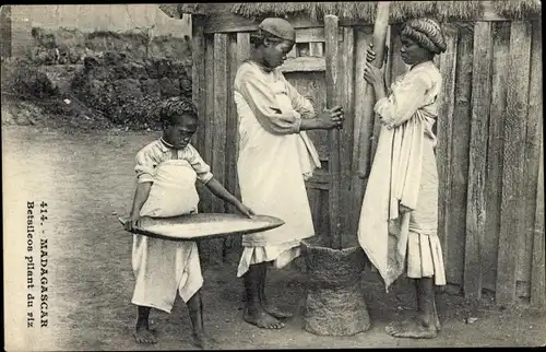 Ak Madagaskar, Femmes Betsileos
