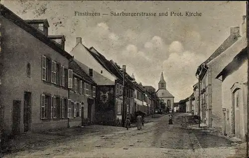 Ak Fénétrange Finstingen Moselle, Saarburgerstraße und Prot. Kirche