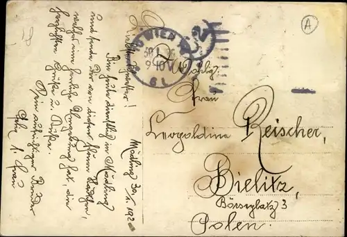 Foto Ak Mödling in Niederösterreich, Schloss, Ehepaar